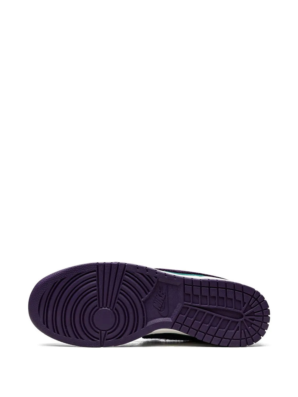 Nike Dunk Low Chenille Swoosh - Grand Purple Sneakers