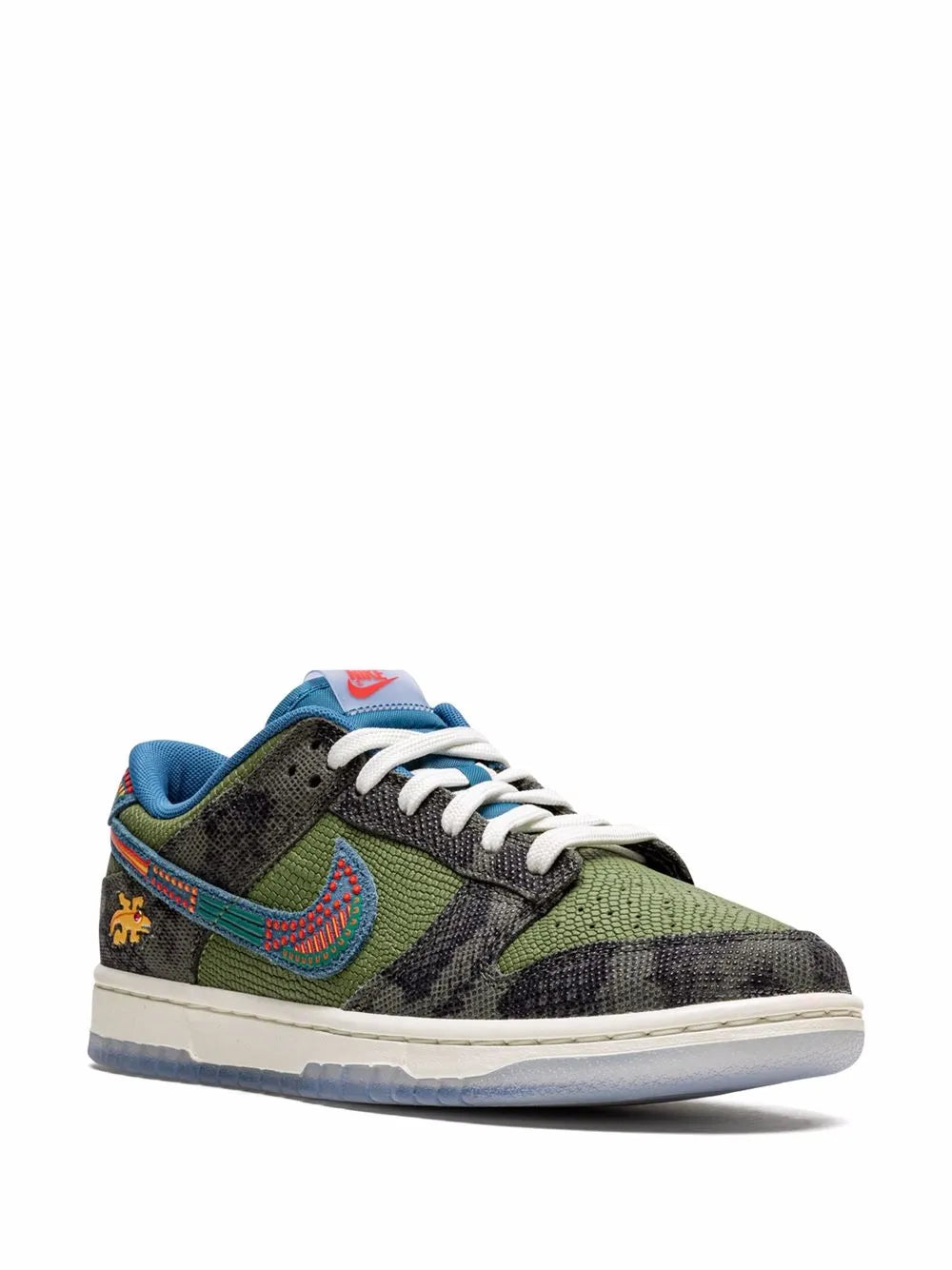 Nike Dunk Low Siempre Familia Sneakers