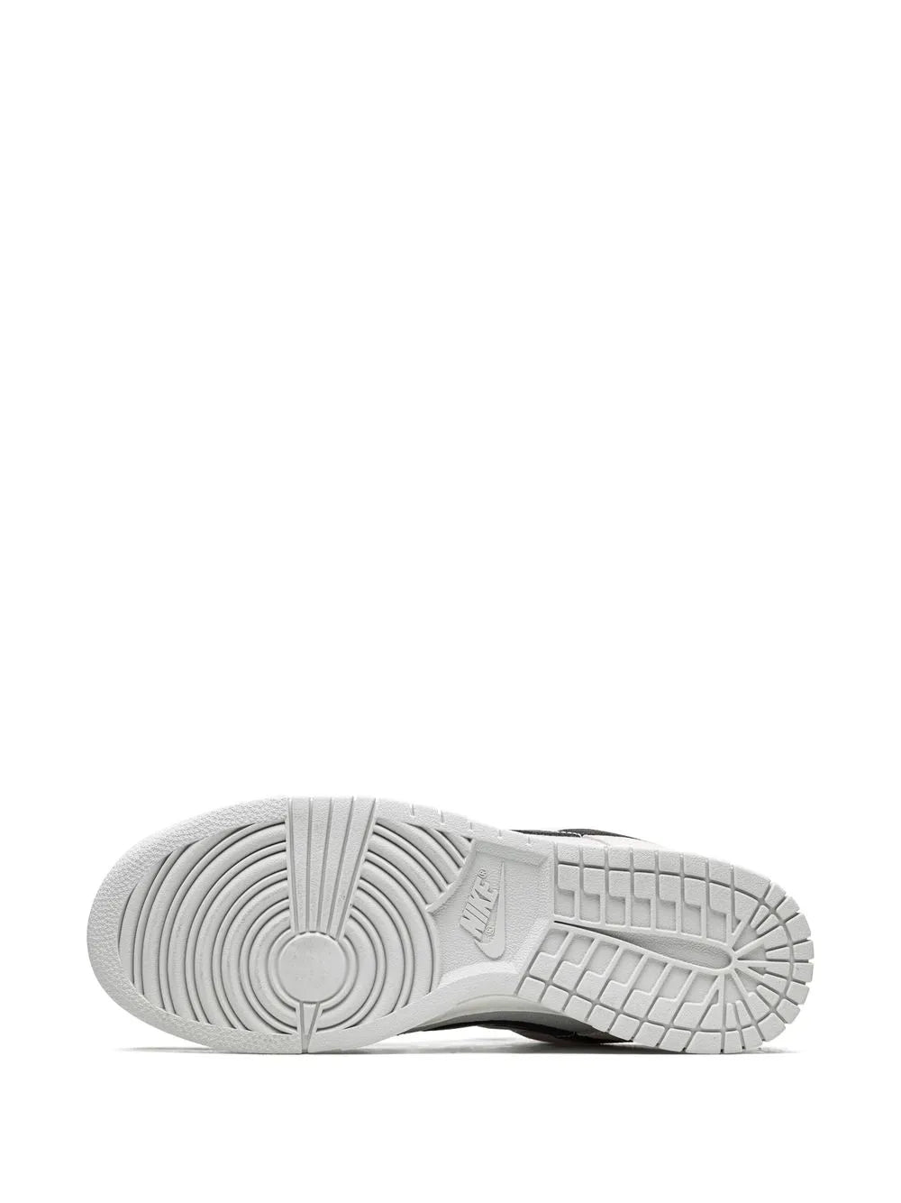 Nike Dunk Low Retro Se Certified Fresh Sneakers