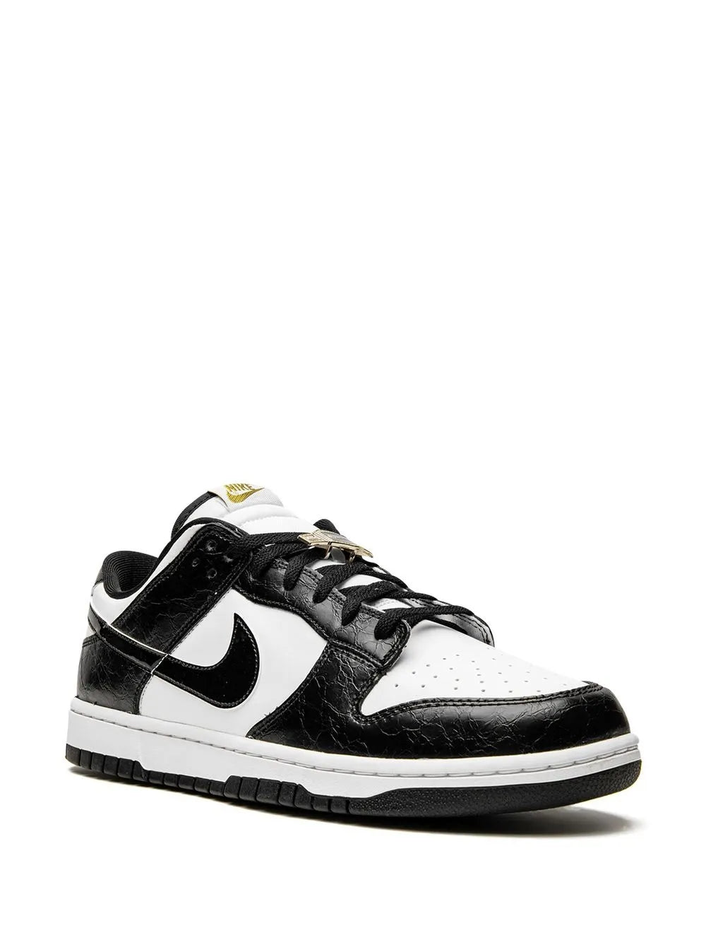 Nike Dunk Low World Cham - Black White Sneakers