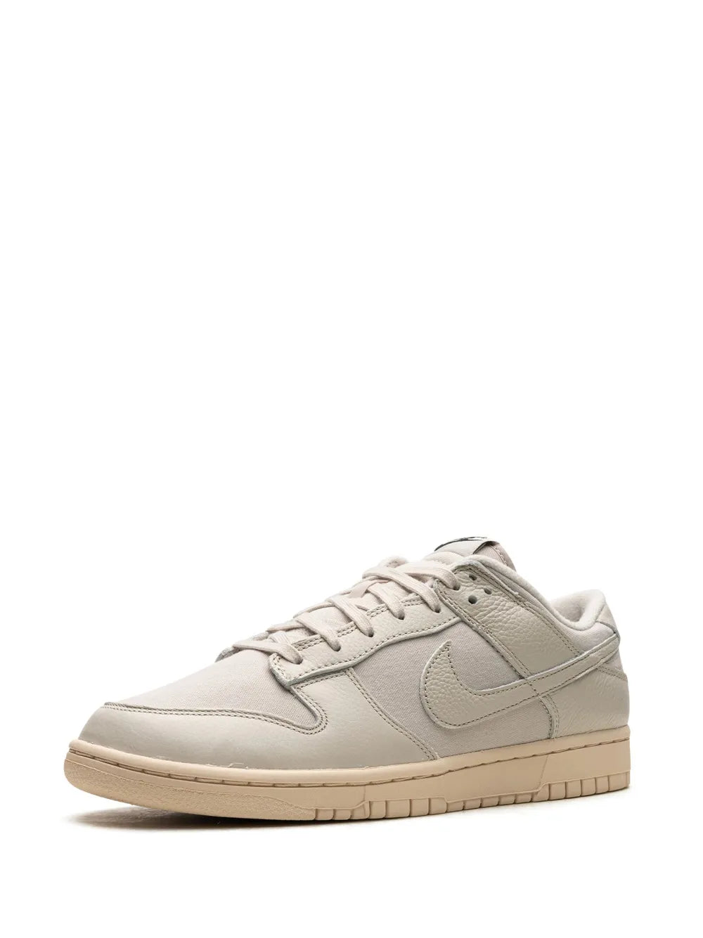 Nike Dunk Low Light Orewood Brown Sneakers